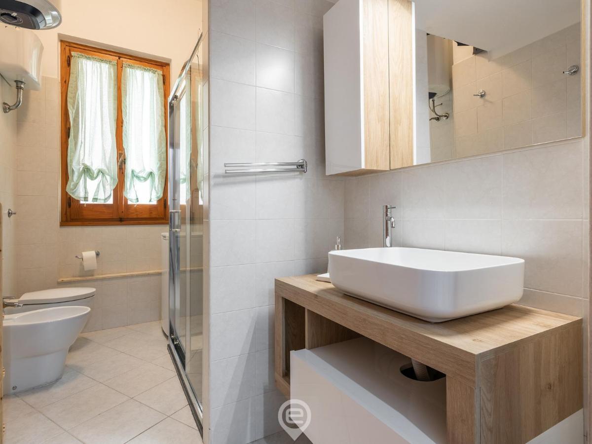 Trendy City Apartment Cagliari Bagian luar foto