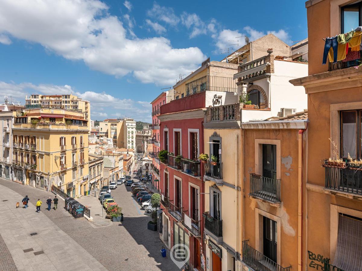 Trendy City Apartment Cagliari Bagian luar foto